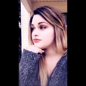 Meet your Posher, Kayla